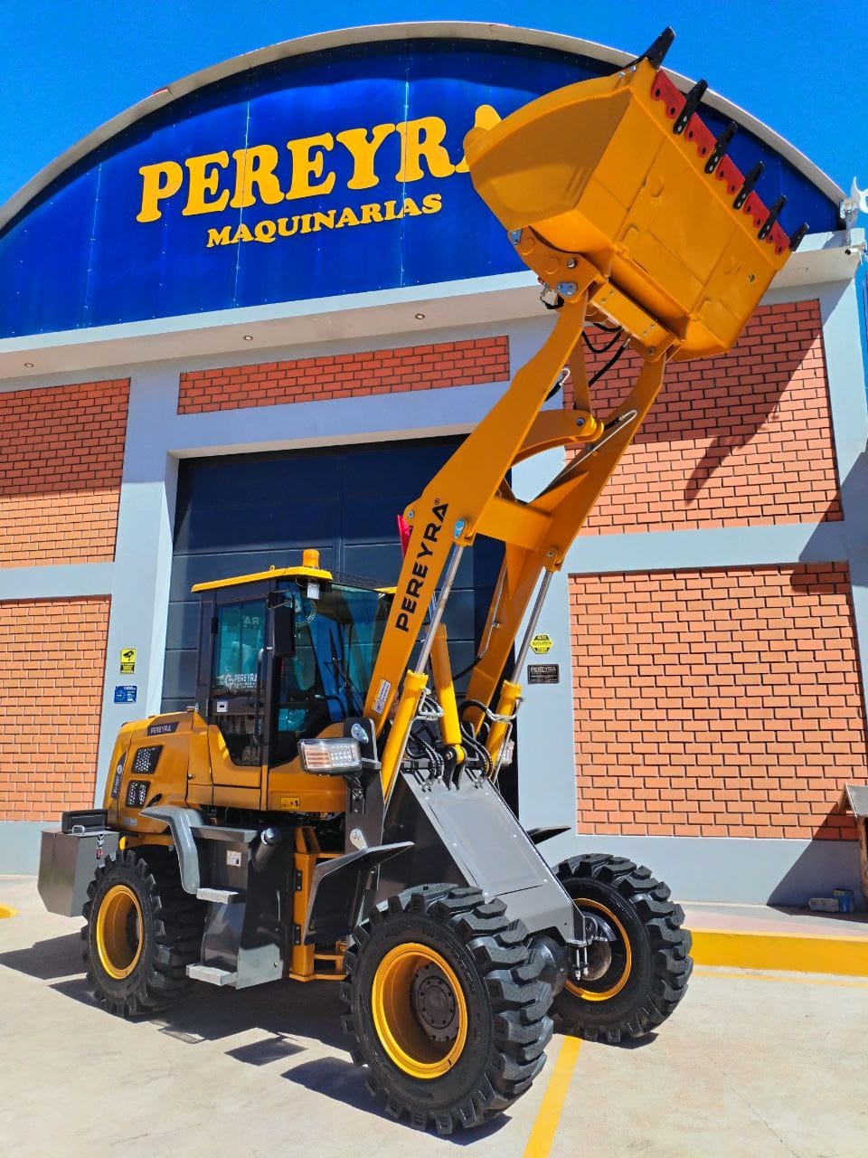 CARGADOR FRONTAL DE 2 TON