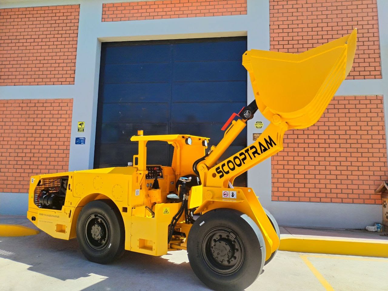SCOOPTRAM DE 1.5 YARDAS