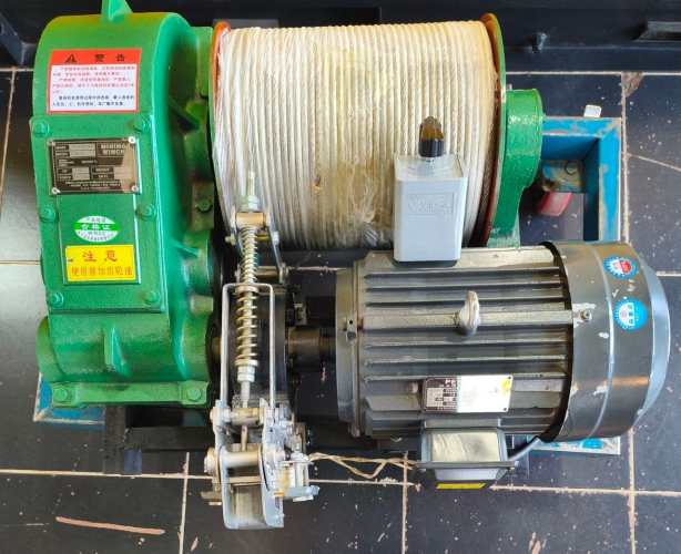 WINCHE MINERO DE 1.5 TON